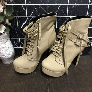 Women’s Platform Ankle Boots – Size 35 – Lace-Up with Buckle Detail – Beige